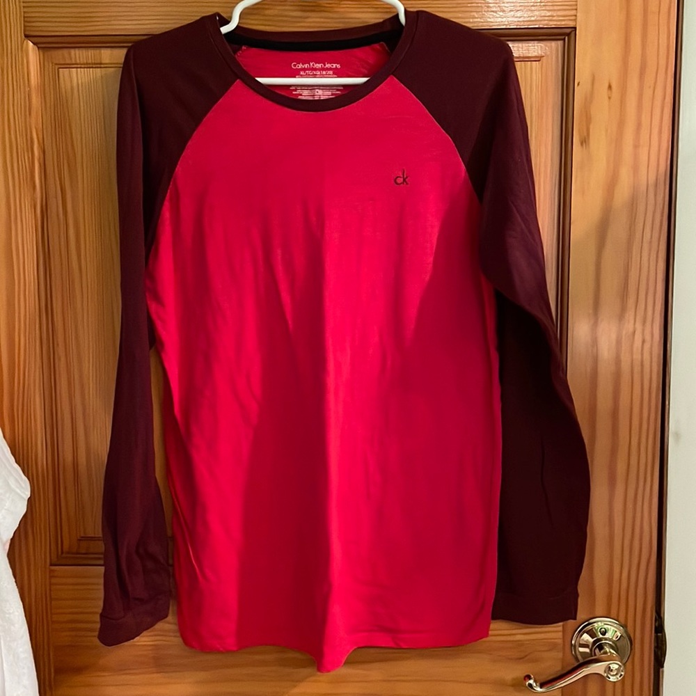 Never Worn Calvin Klein Long Sleeve